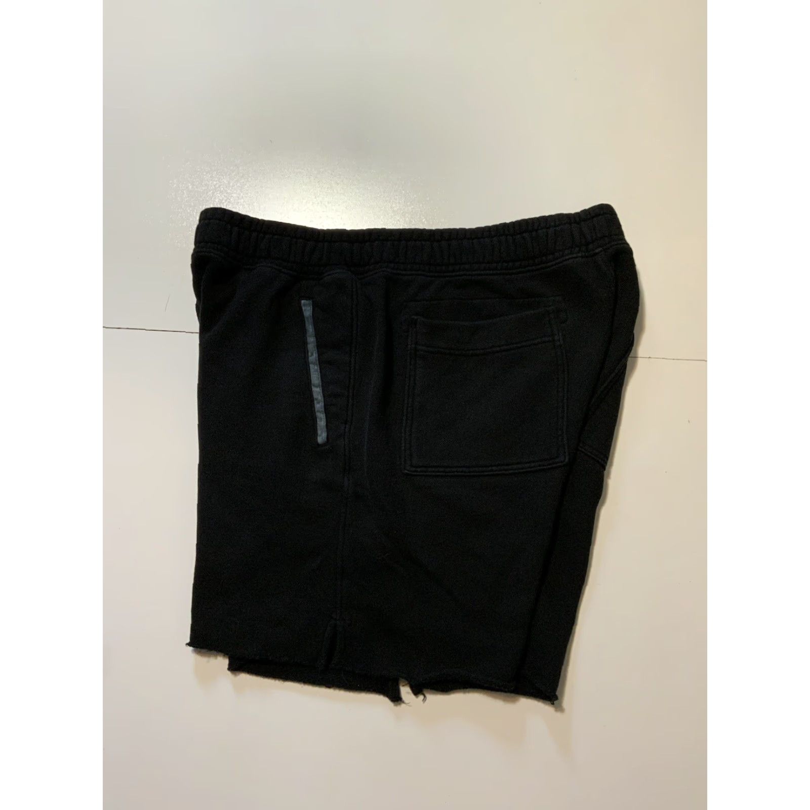 Vintage Cotton Citizen French Terry Fleece Raw Edge Heavyweight Black Sweat Shorts XXL Men Regular Cotton Sweat Shorts Black XX Large Mens Size US 39 - 2 Thumbnail