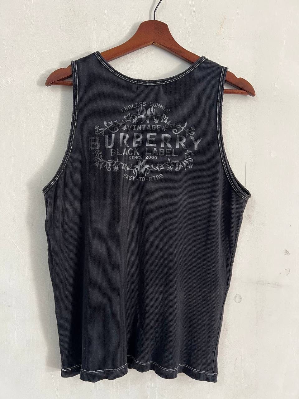 独創的 Black Label × Burberry Burberry Black Label Distressed Tank ジャケット・アウター