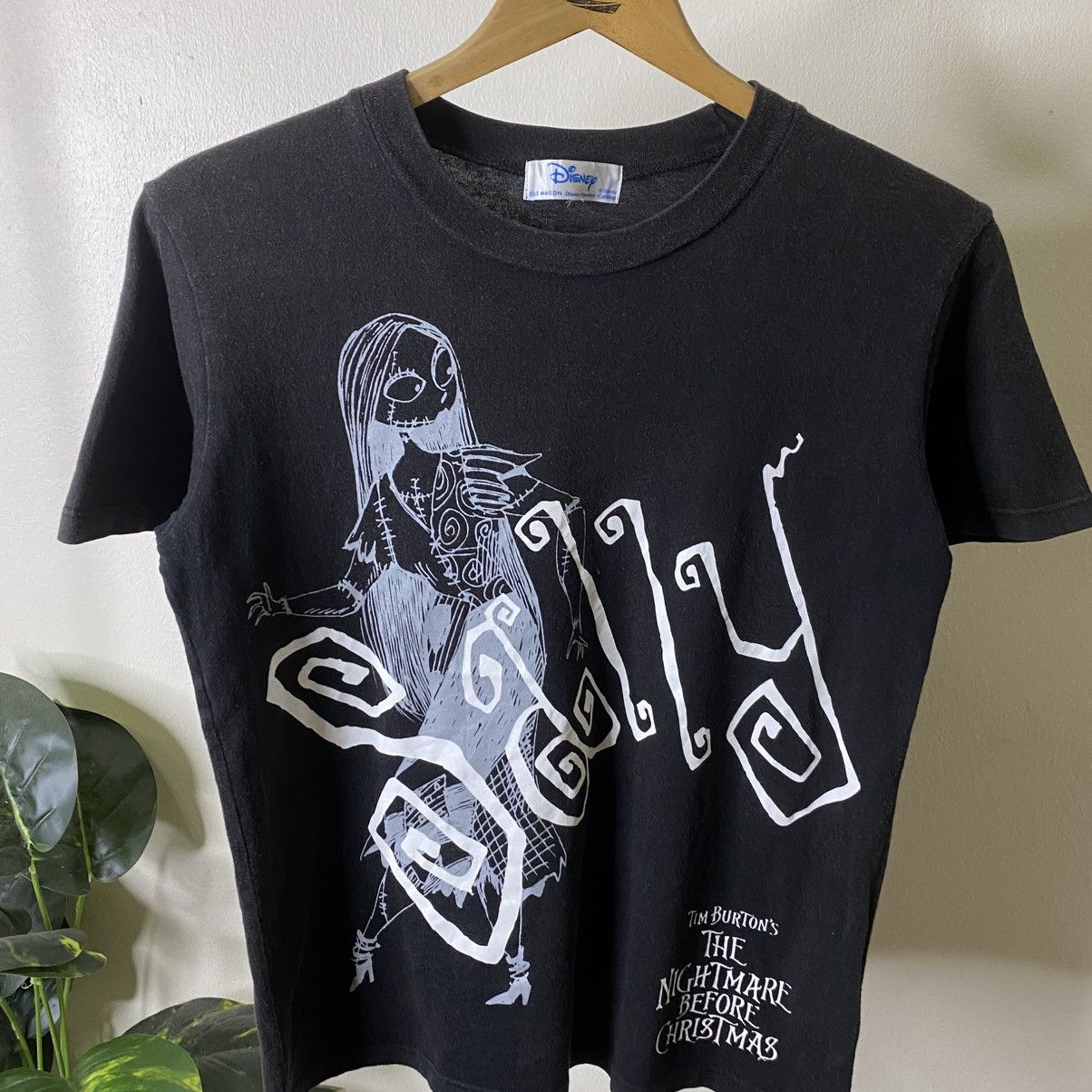 Vintage 90s Tim Burton's Nightmare Before Christmas Horror Movie T Size US S / EU 44-46 / 1 - 2 Thumbnail