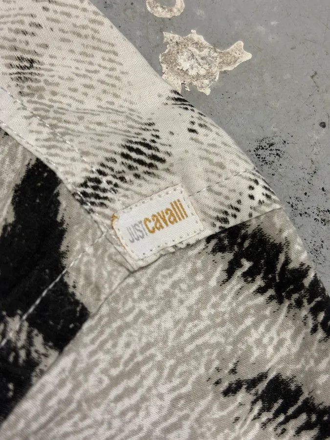 Just Cavalli 2000s Cavalli Black & White Safari Savage Zebra Short Sleeves Shirt Size US M / EU 48-50 / 2 - 9 Thumbnail