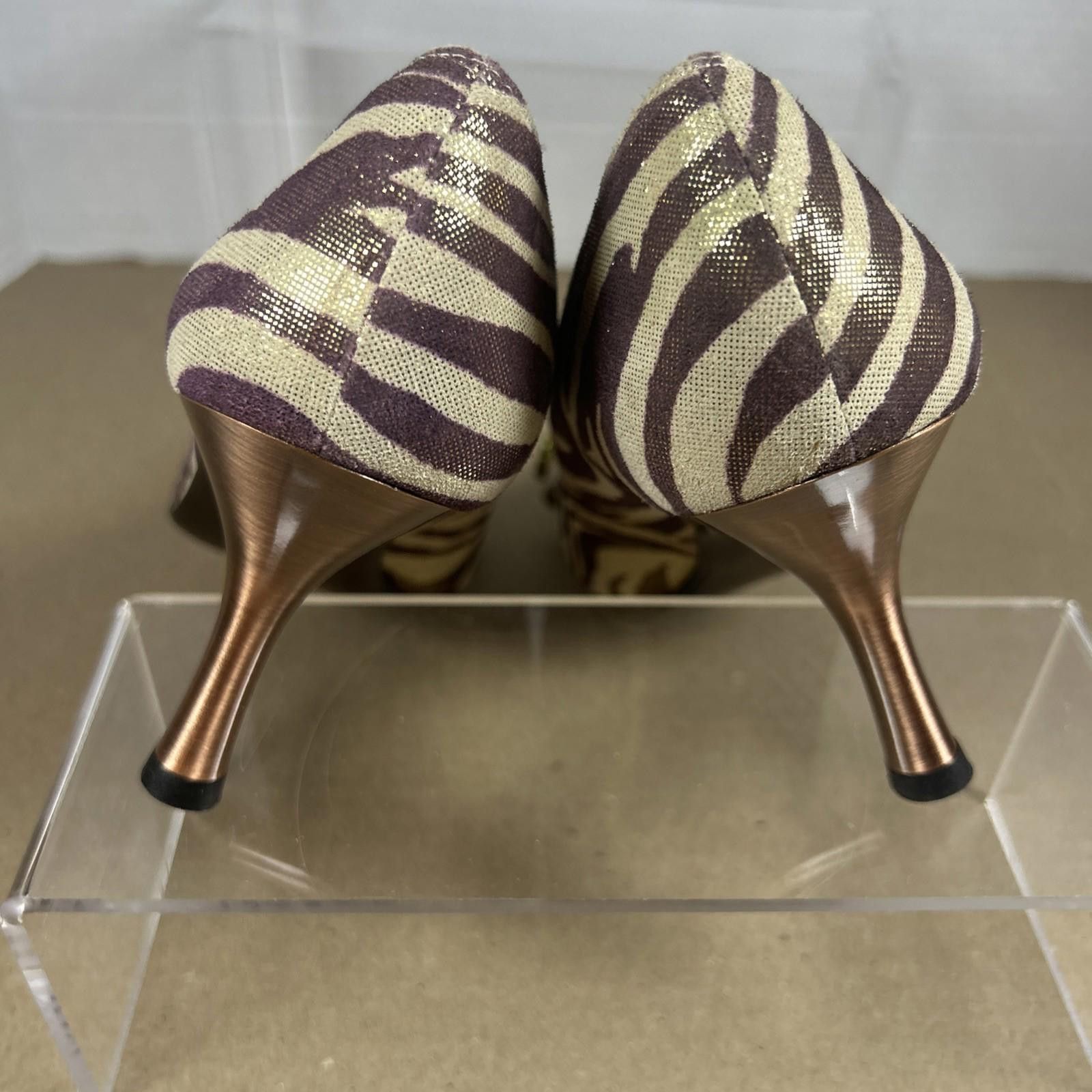 Designer J RENEE' Leather Tiger Stripe Copper Shine Stiletto Size 6.5 Size US 6.5 / IT 36.5 - 5 Thumbnail