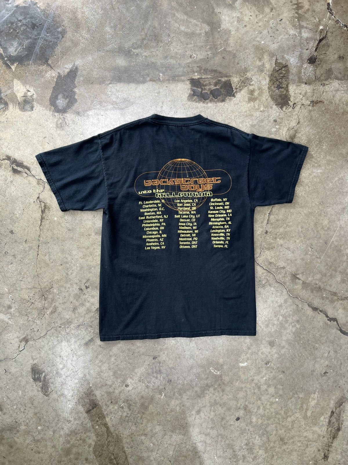 Band Tees Vintage 1999 Backstreet Boys Millennium Tour Tee Large Size US L / EU 52-54 / 3 - 5 Thumbnail