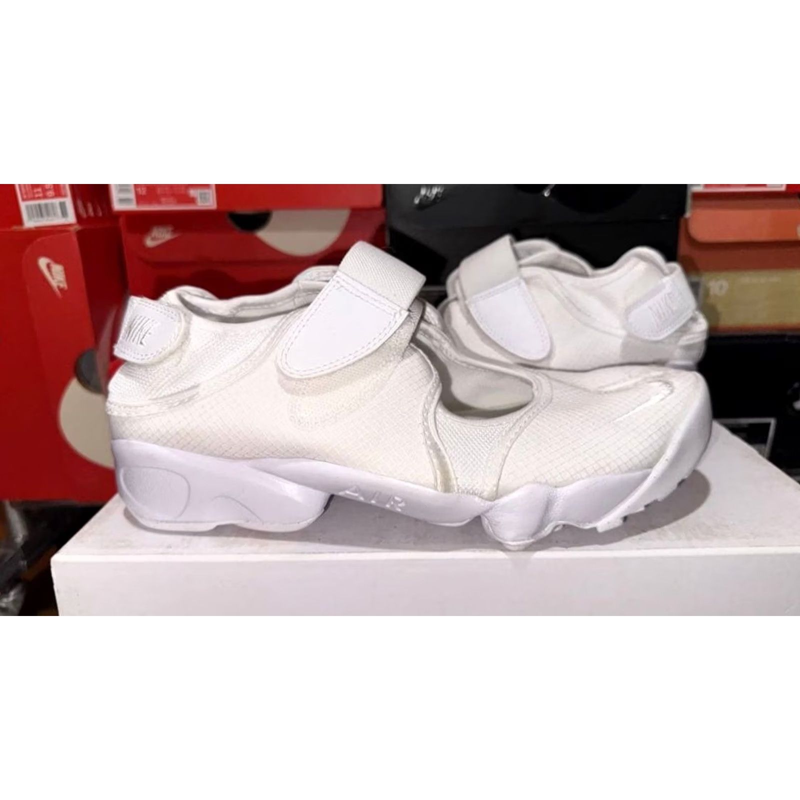 Nike Item Specifications: Brand: Nike Size US 11 / IT 41 - 2 Thumbnail
