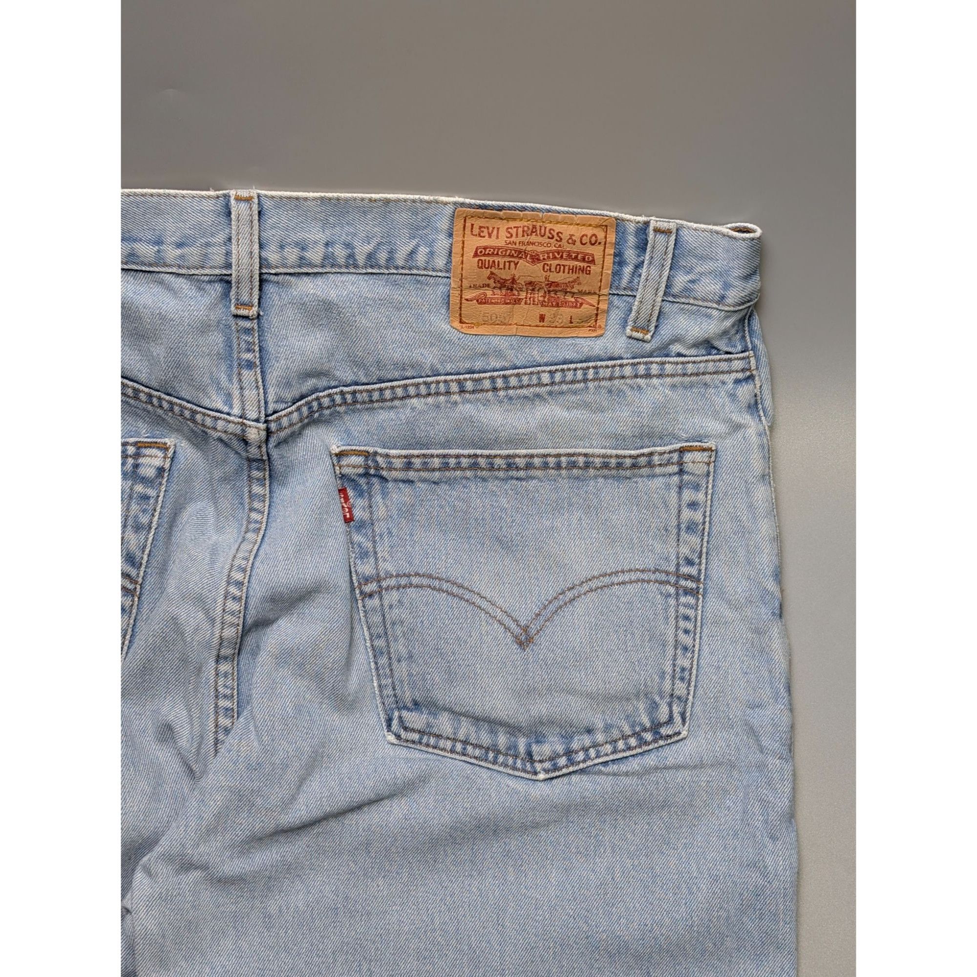Levi's Levi's 505 Made in USA Light Wash Denim Jeans Pants (Y1091) Size US 40 / EU 56 - 16 Thumbnail