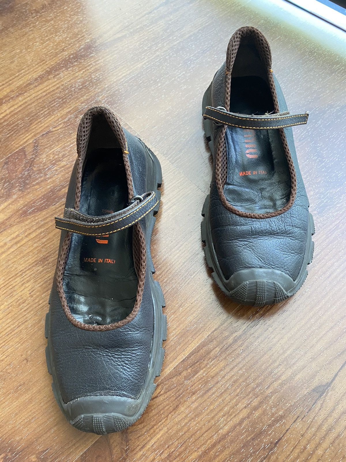Miu Miu Miu Miu black/brown mary jane shoes. Size US 6 / IT 36 - 1 Thumbnail
