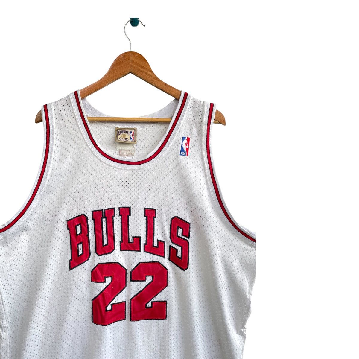 Majestic × NBA × Vintage VTG Bulls 22 Williams Hardwood Classic NBA Majestic Jersey Size US XL / EU 56 / 4 - 4 Thumbnail