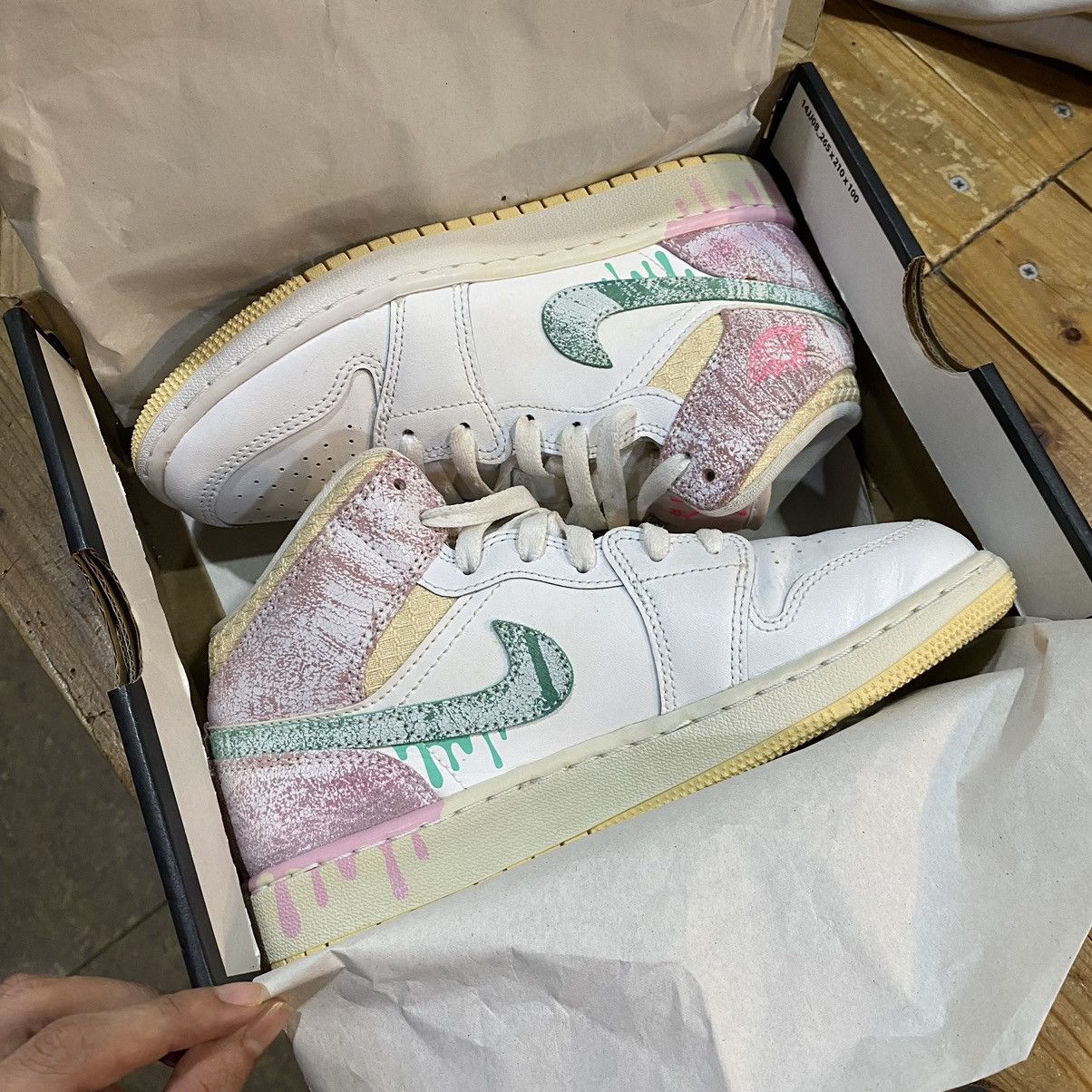Nike Nike Air Jordan 1 Mid Paint Drip Ice Cream Pink Size 5y Size US 7 / IT 37 - 13 Thumbnail