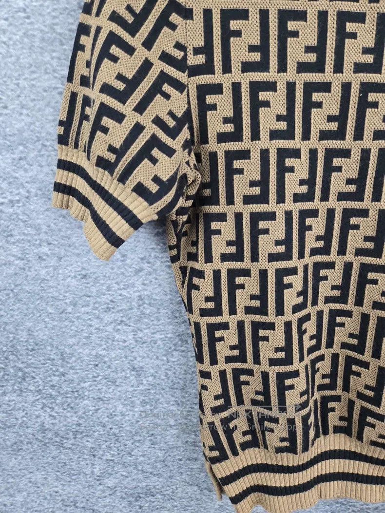 Fendi Fendi All-over print round neck short-sleeve Size XS / US 0-2 / IT 36-38 - 5 Thumbnail