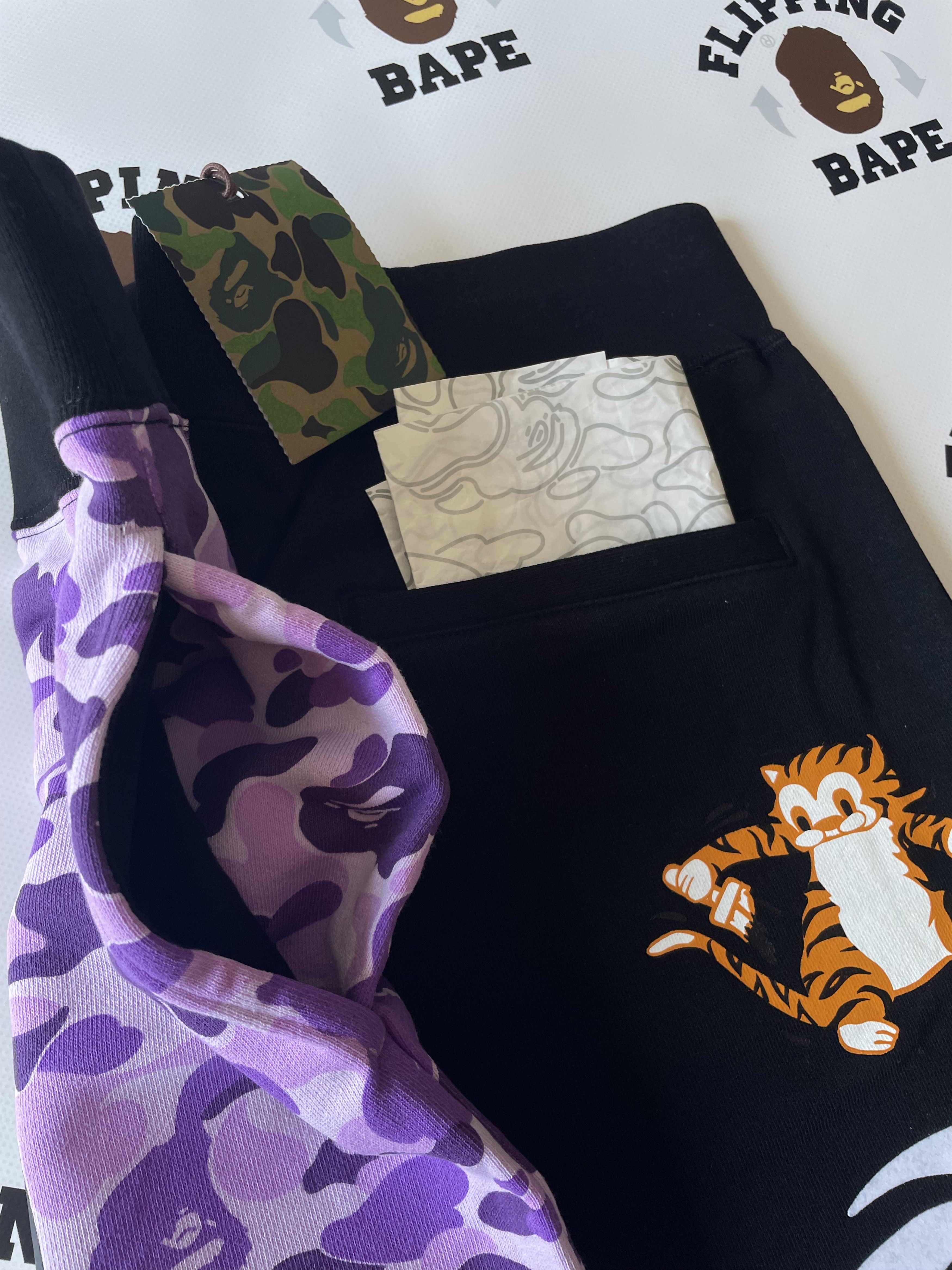 Bape BAPE TAIPEI 15th ANNIVERSARY TIGER SHARK SWEAT SHORTS Size US 34 / EU 50 - 5 Thumbnail