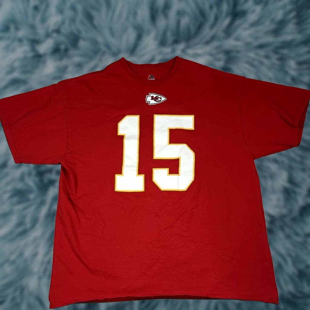 J Brand Majestic T-Shirt Kansas City Chiefs Patrick Mahomes 2XL Red Mens Shirt KC City 15 Chiefs Football Retro Size US XXL / EU 58 / 5 - 1 Thumbnail