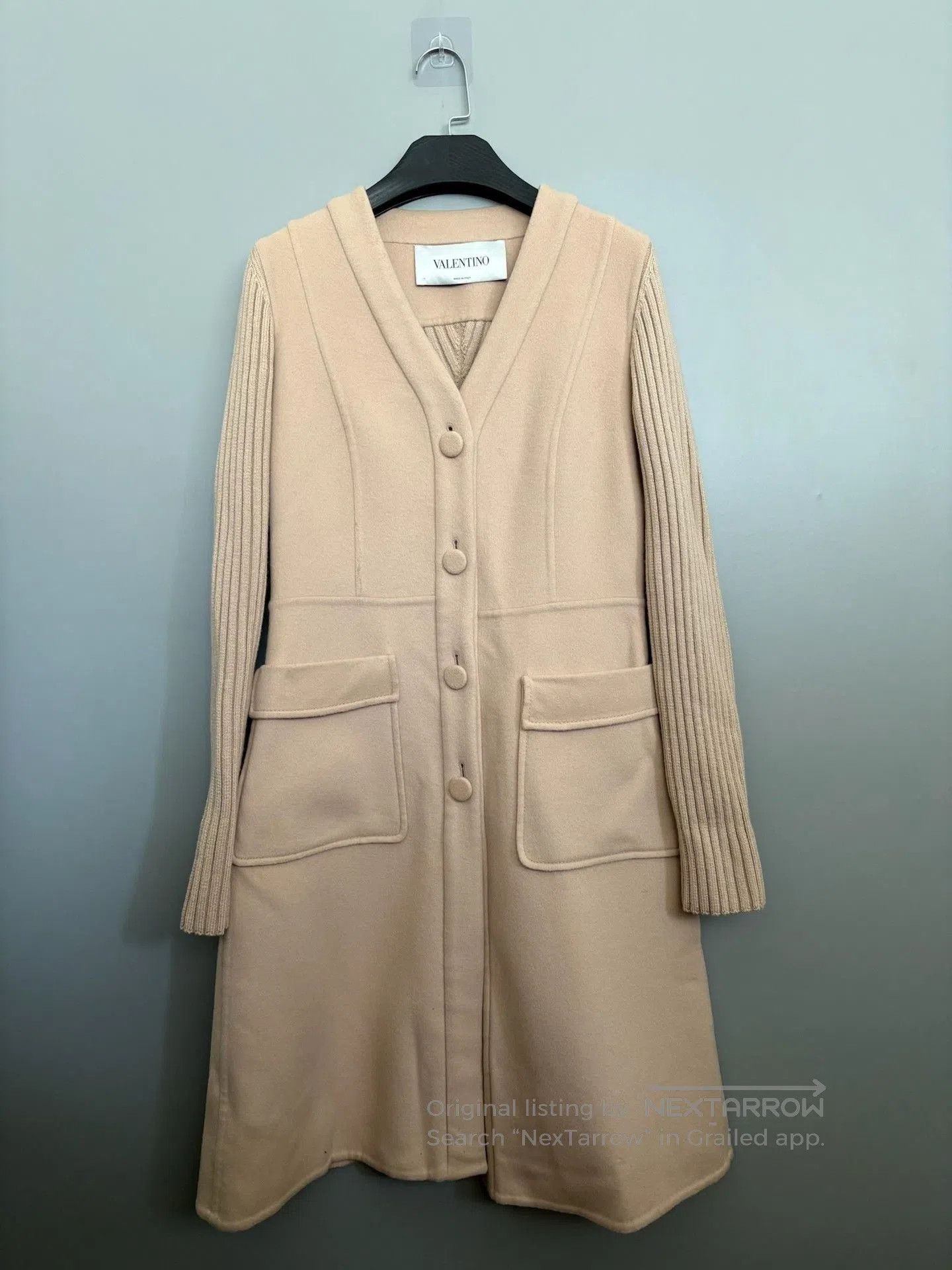 Valentino Valentino Beige Mid. Size M / US 6-8 / IT 42-44 - 1 Thumbnail