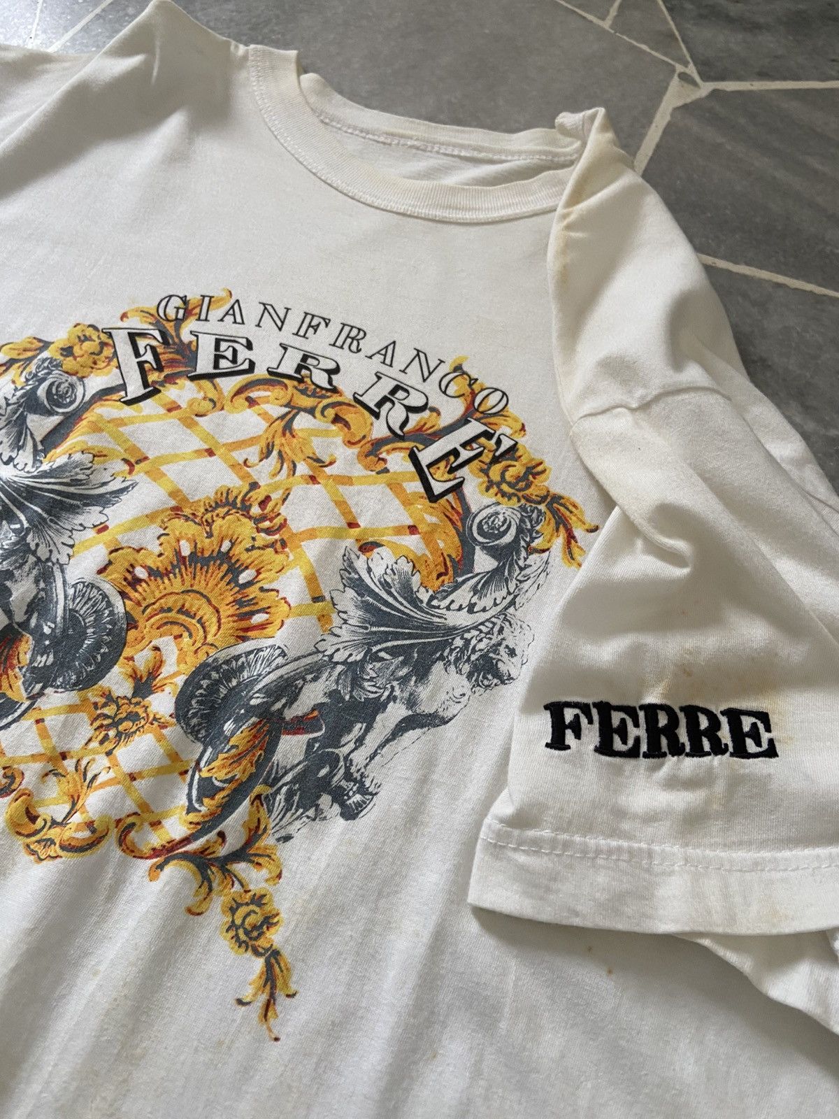 Gianfranco Ferre Vintage Gianfranco Ferre Tee Size US L / EU 52-54 / 3 - 7 Thumbnail