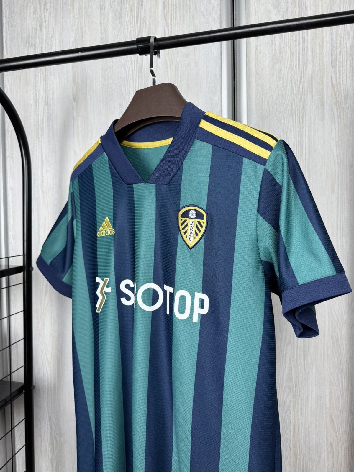 Adidas Adidas Leeds United 2020 2021 away soccer jersey football Size US L / EU 52-54 / 3 - 6 Thumbnail