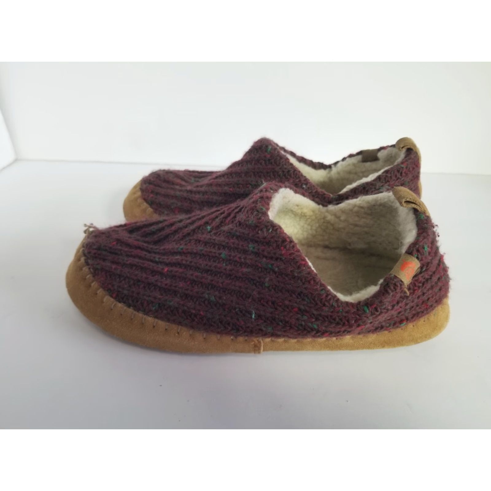 Vintage Acorn Camden Slippers Women 8-9 M Burgundy Purple Knit Faux Fur Slipper Slip-On Casual Womens Shoes Size ONE SIZE - 5 Thumbnail