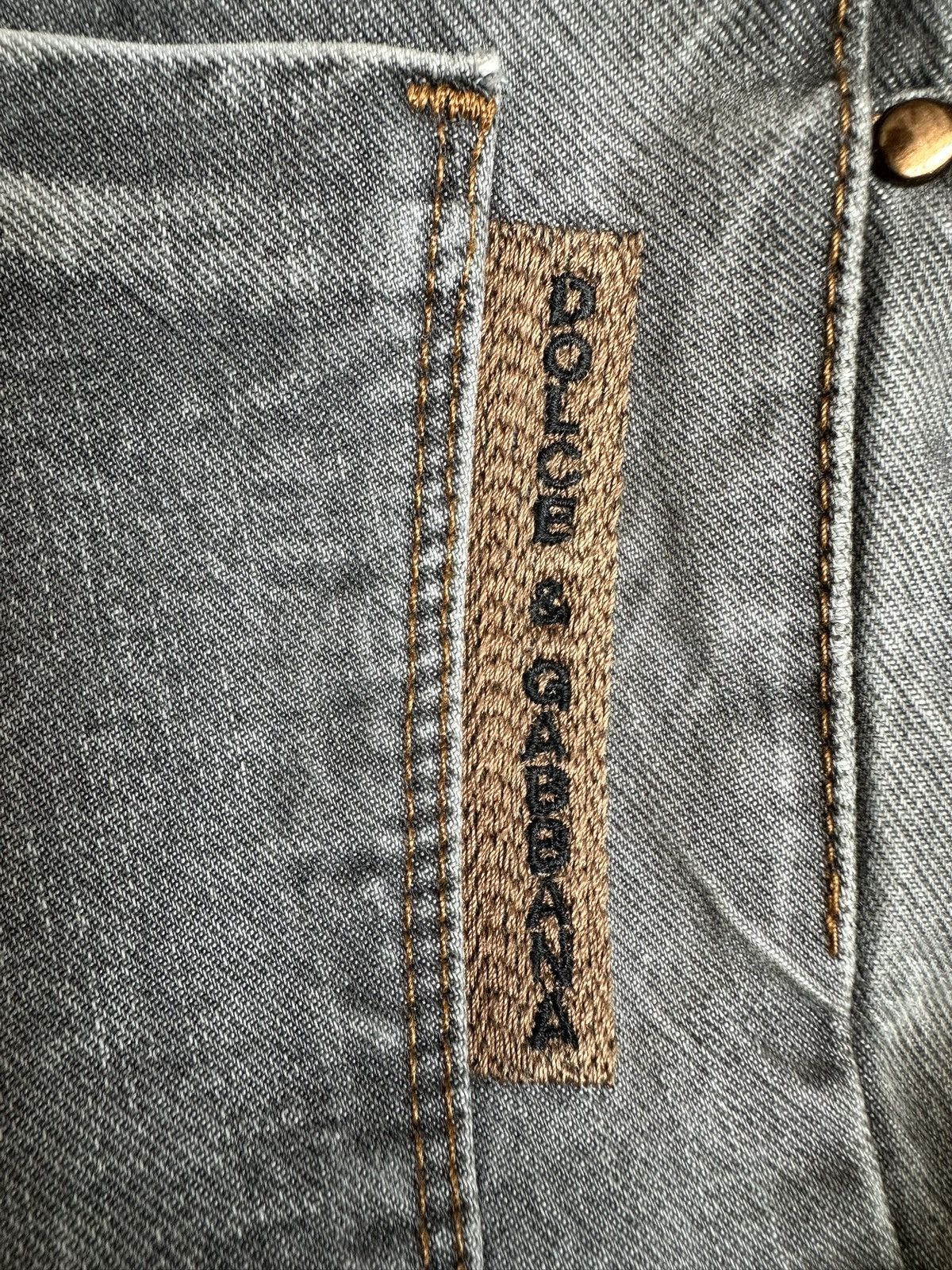 Dolce & Gabbana 00’s VTG Dolce & Gabbana 14 Gold distressed grey dirty jeans Size US 32 / EU 48 - 9 Thumbnail