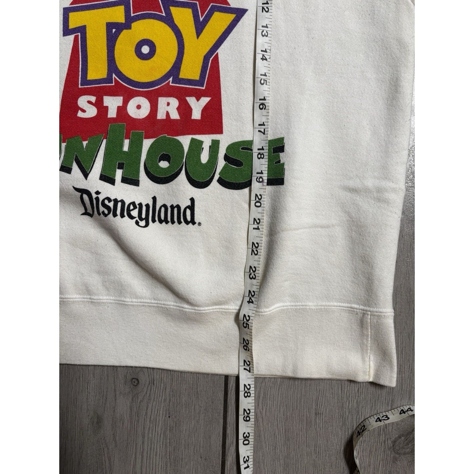 Vintage Vintage Toy Story Funhouse Disneyland Attraction Crewneck L Size US L / EU 52-54 / 3 - 9 Thumbnail
