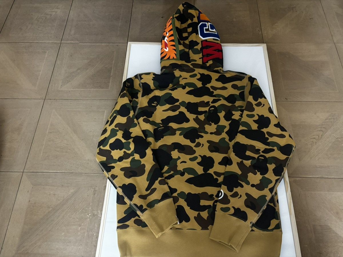 Bape Authentic ape bape 1st camo shark full zip hoodie M new Size US M / EU 48-50 / 2 - 12 Thumbnail