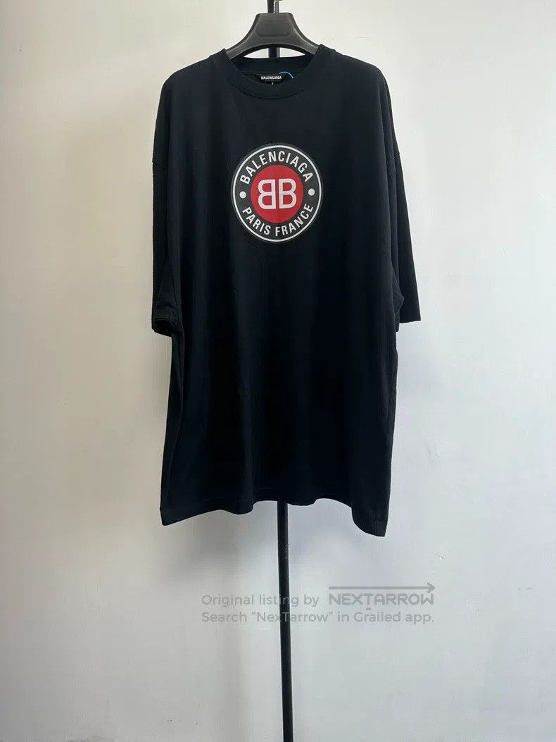 Balenciaga Balenciaga Letter Logo Round Neck T-Shirt Size US S / EU 44-46 / 1 - 1 Thumbnail