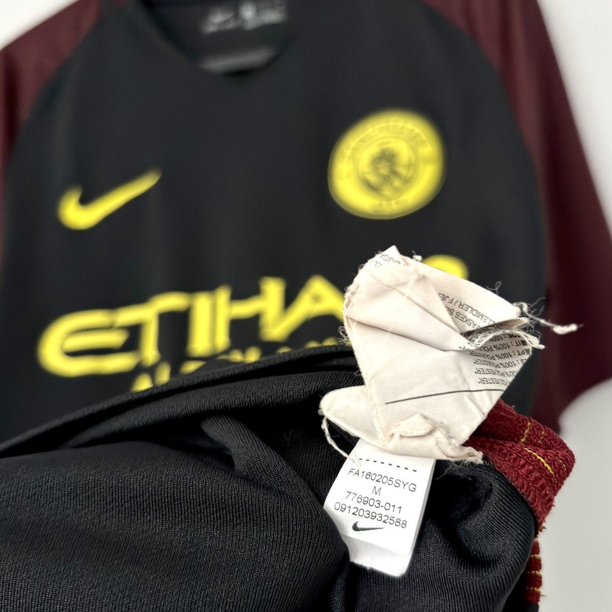 Nike 2016 2017 Manchester City Nike Away Kit Soccer Jersey Shirt Size US M / EU 48-50 / 2 - 7 Thumbnail