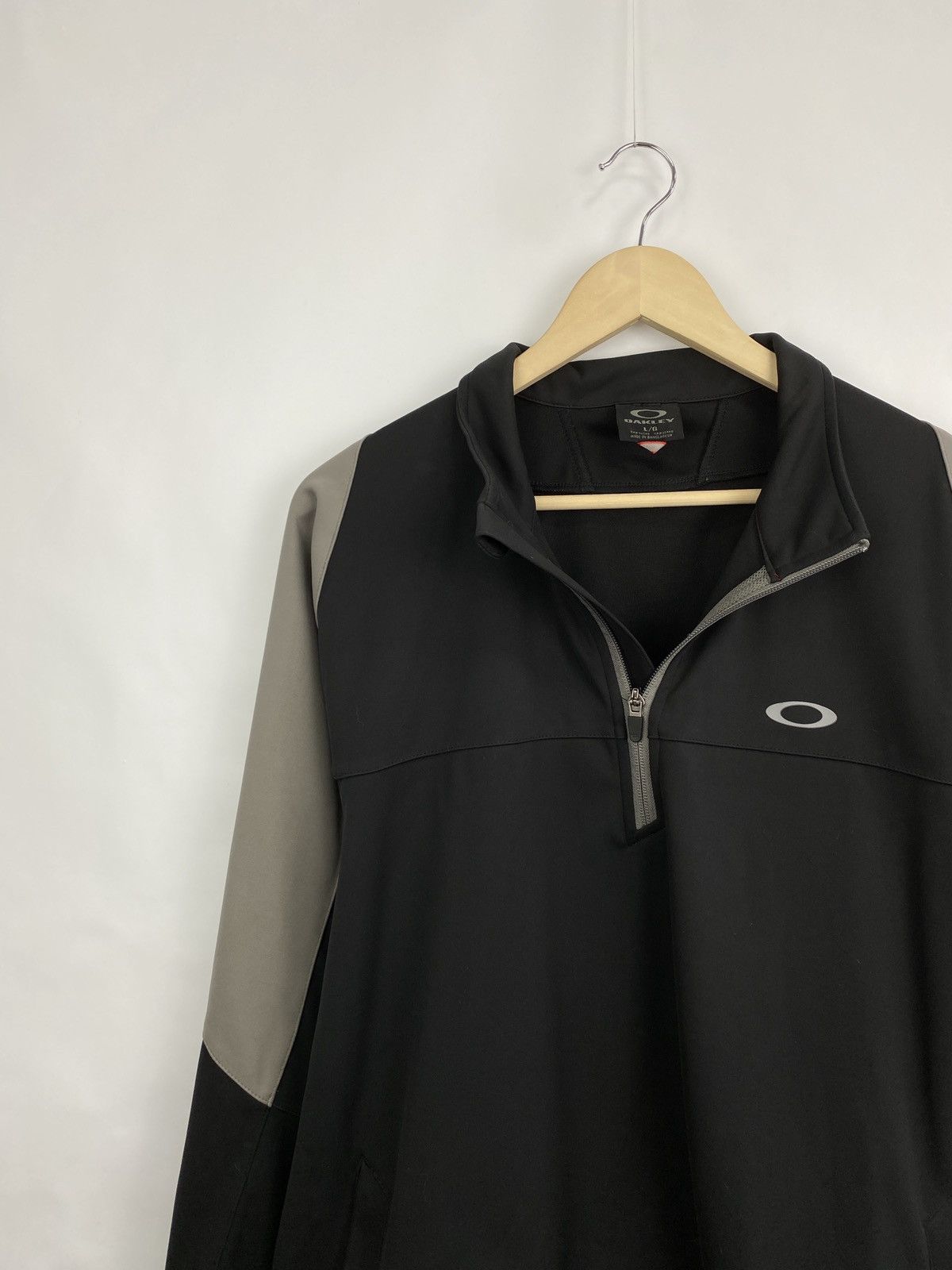 Oakley 🇺🇸💀 Vintage Y2K Oakley Softshell Hoodie Rare Retro Hype Size US L / EU 52-54 / 3 - 2 Thumbnail