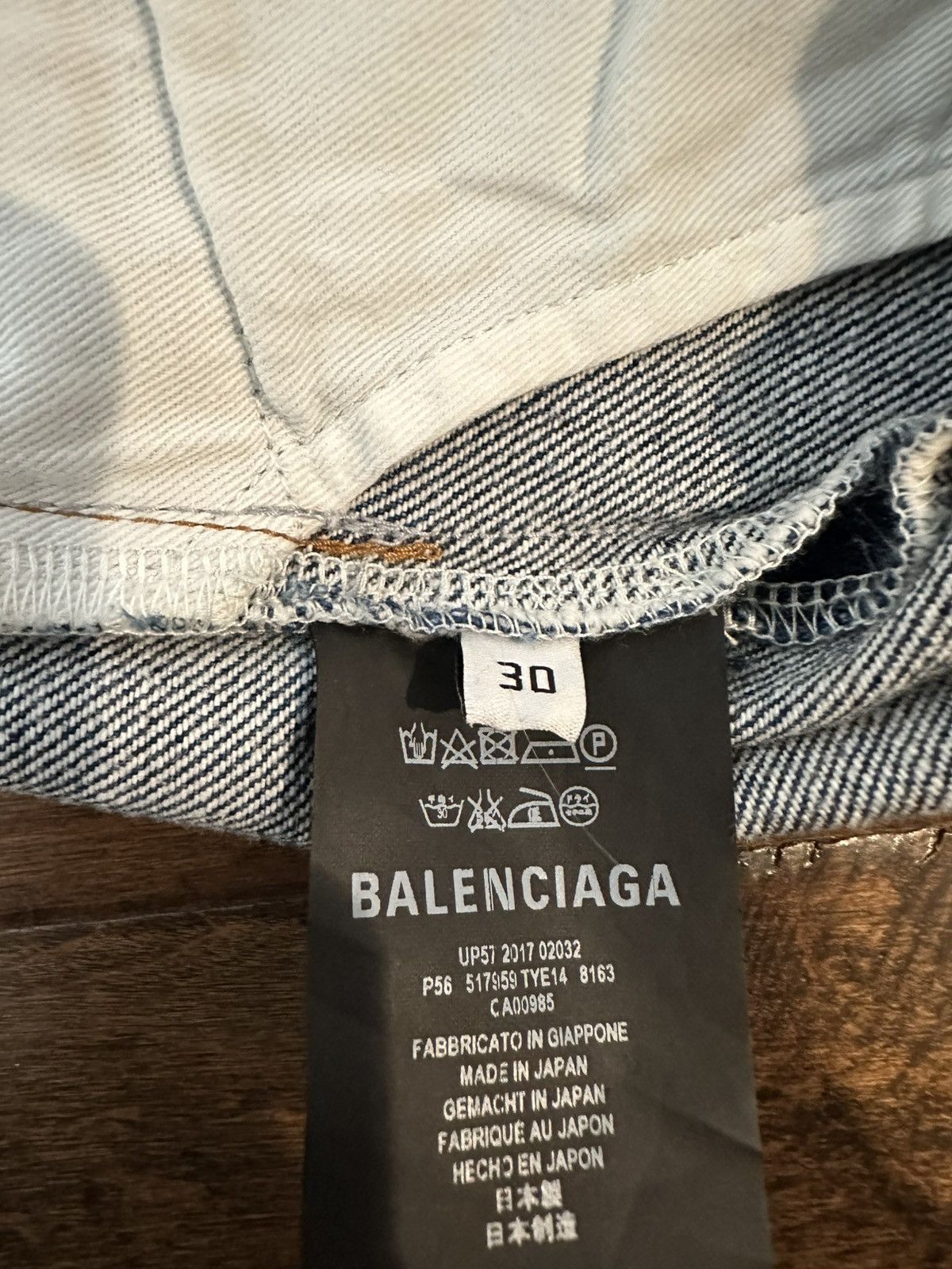 Balenciaga Balenciaga Women’s Twisted Leg Jeans Size 30" / US 8 / IT 44 - 5 Thumbnail