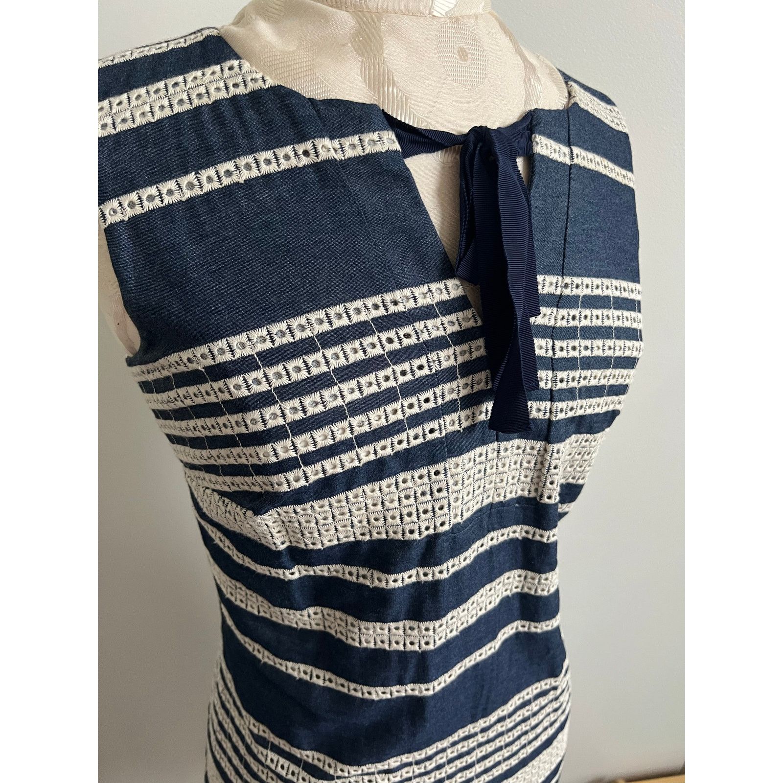 Karl Lagerfeld Karl Lagerfeld Paris Sleeveless Knee Length Shift Dress SZ 0 Size XS / US 0-2 / IT 36-38 - 2 Thumbnail