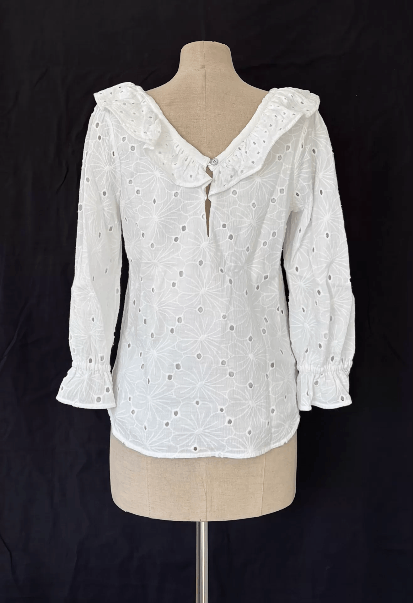 Paul Smith PS Paul Smith Women's White Cutwork Embroidered Top Ｑ21 Size M / US 6-8 / IT 42-44 - 3 Thumbnail