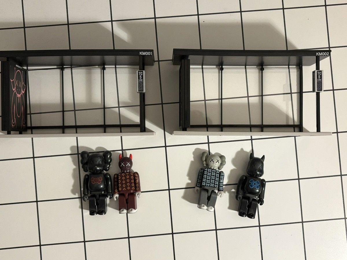 Kaws KAWS × Kubrick Bus Stop Sets 1 & 2 Size ONE SIZE - 5 Thumbnail
