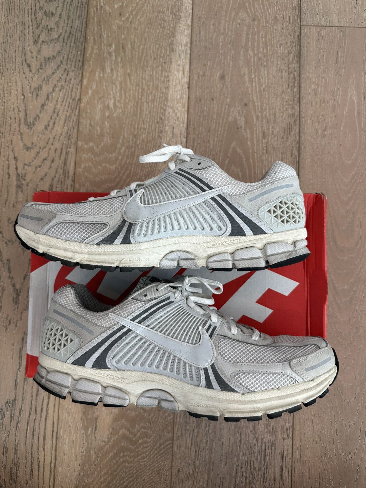 Nike Nike Zoom Vomero 5 Platinum Tint Size US 14 / EU 47 - 4 Thumbnail