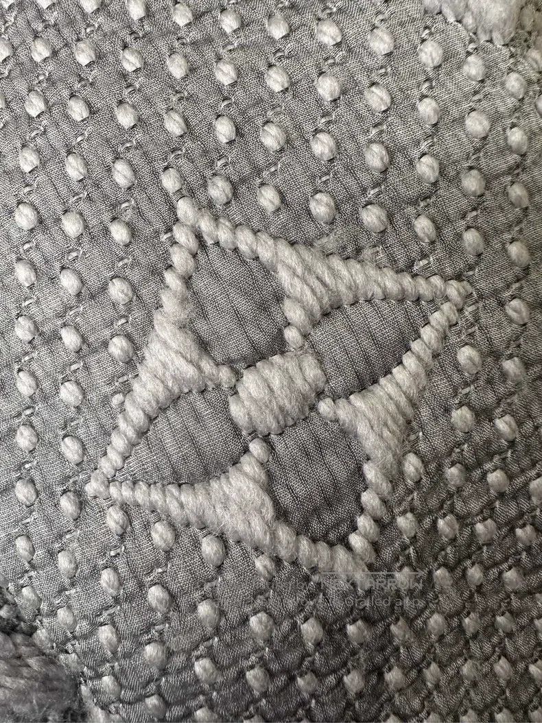 Louis Vuitton Louis Vuitton Pearl reversible scarf Size ONE SIZE - 5 Thumbnail