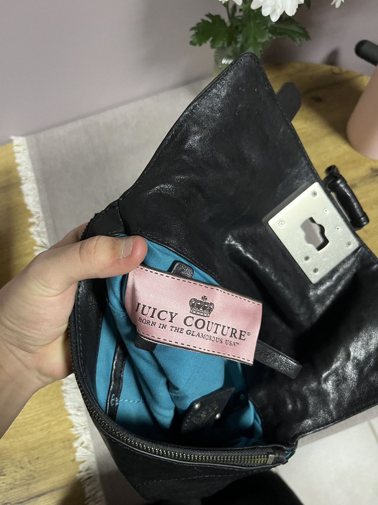Juicy Couture RARE Glamour Juicy Couture Leather Avant Garde Handle Bag Size ONE SIZE - 6 Thumbnail