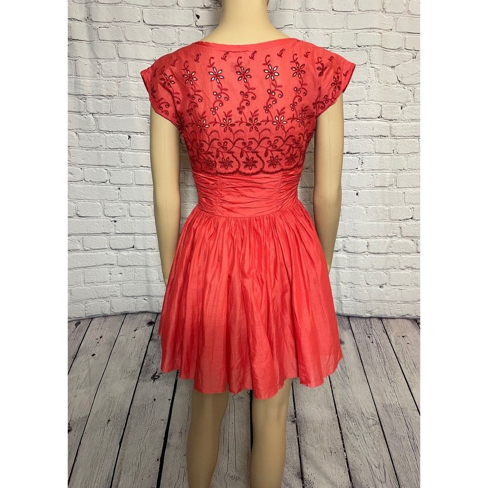 Free People Free People Rose Garden Eyelet Embroidered Red Poppy Dress Size XS / US 0-2 / IT 36-38 - 5 Thumbnail