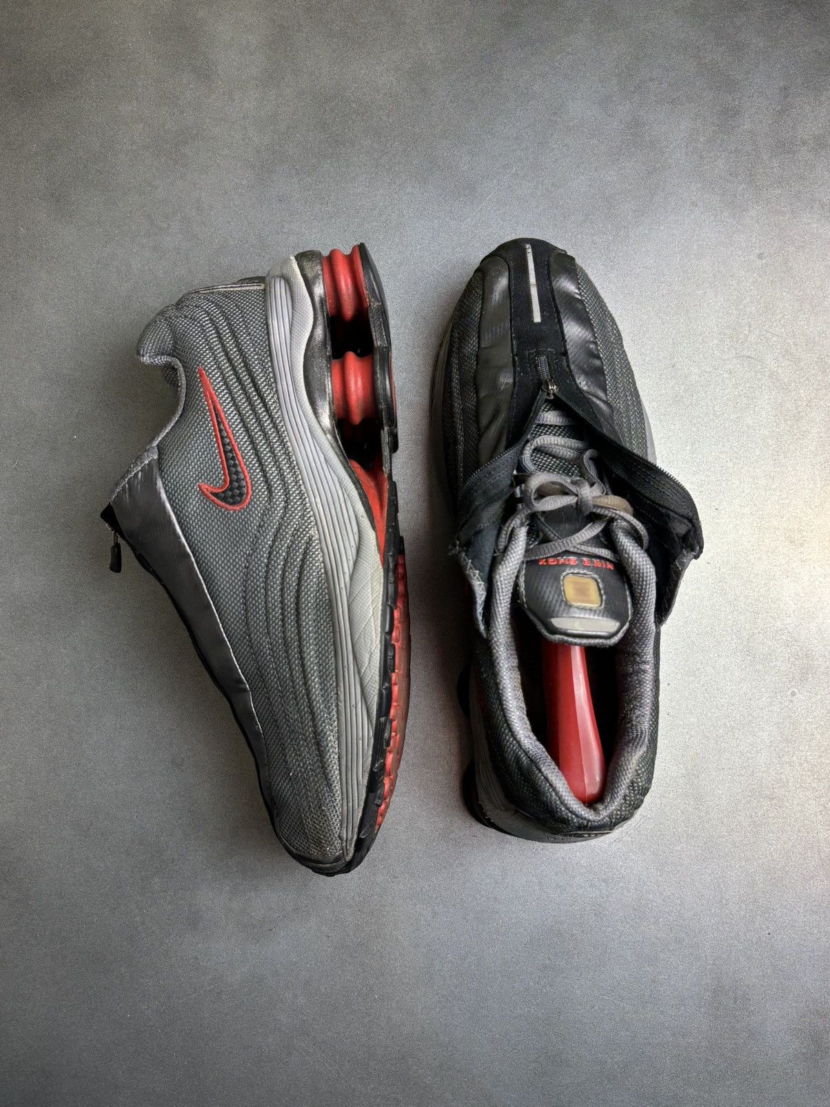 Nike × Vintage 2001 Nike Shox R4+ OG Vintage Nike Shox Zipper 104311-001 US Size US 9 / EU 42 - 2 Thumbnail