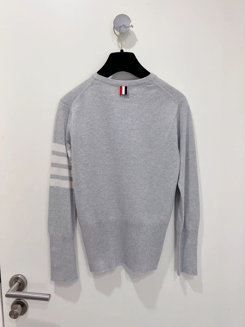 Thom Browne Thom browne Four-bar light gray pullover cashmere sweater 2 Size S / US 4 / IT 40 - 2 Thumbnail