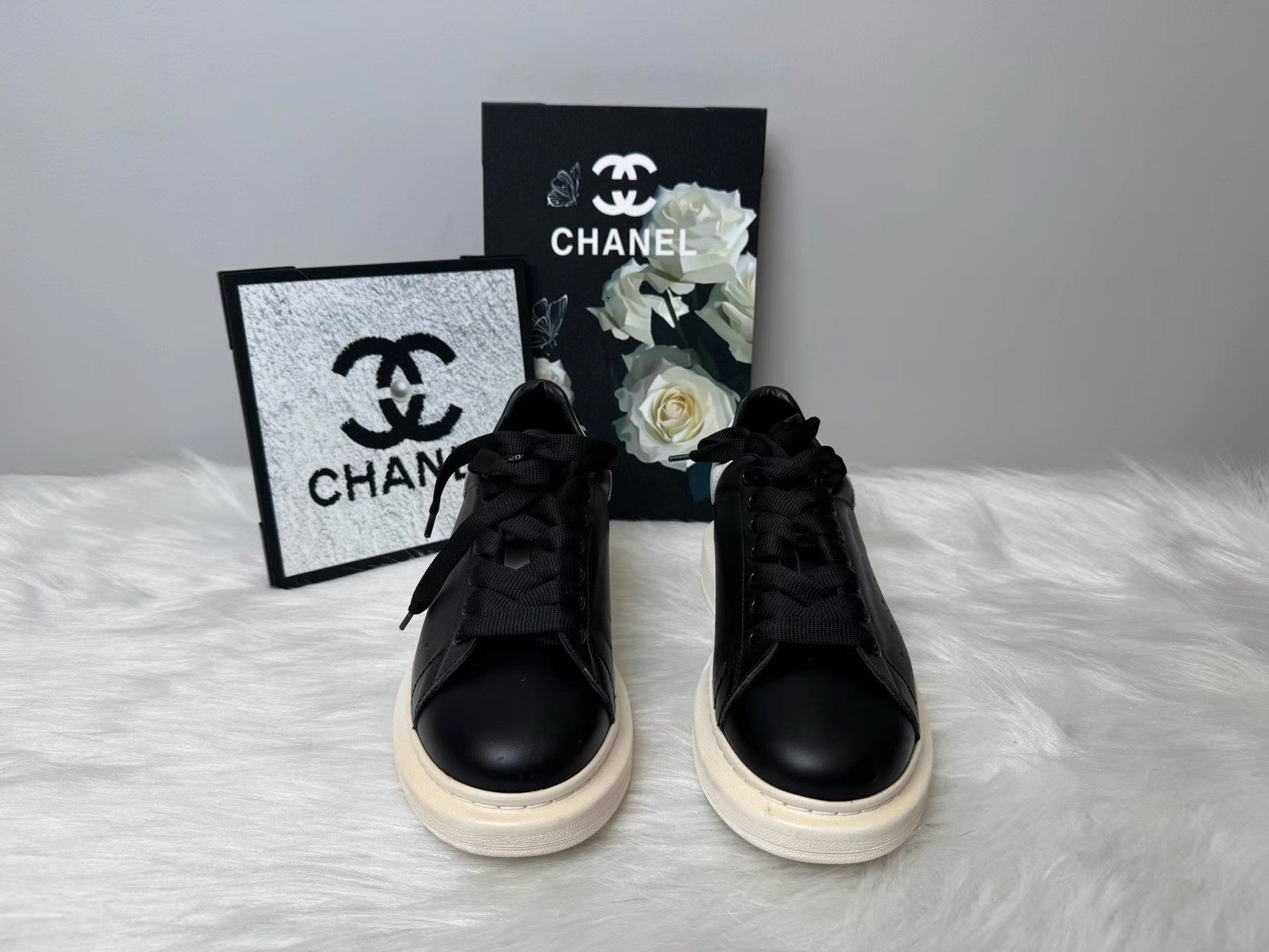 Alexander McQueen Alexander McQueen Oversized Low-top Leather Sneakers K36 Size US 8.5 / EU 41-42 - 2 Thumbnail