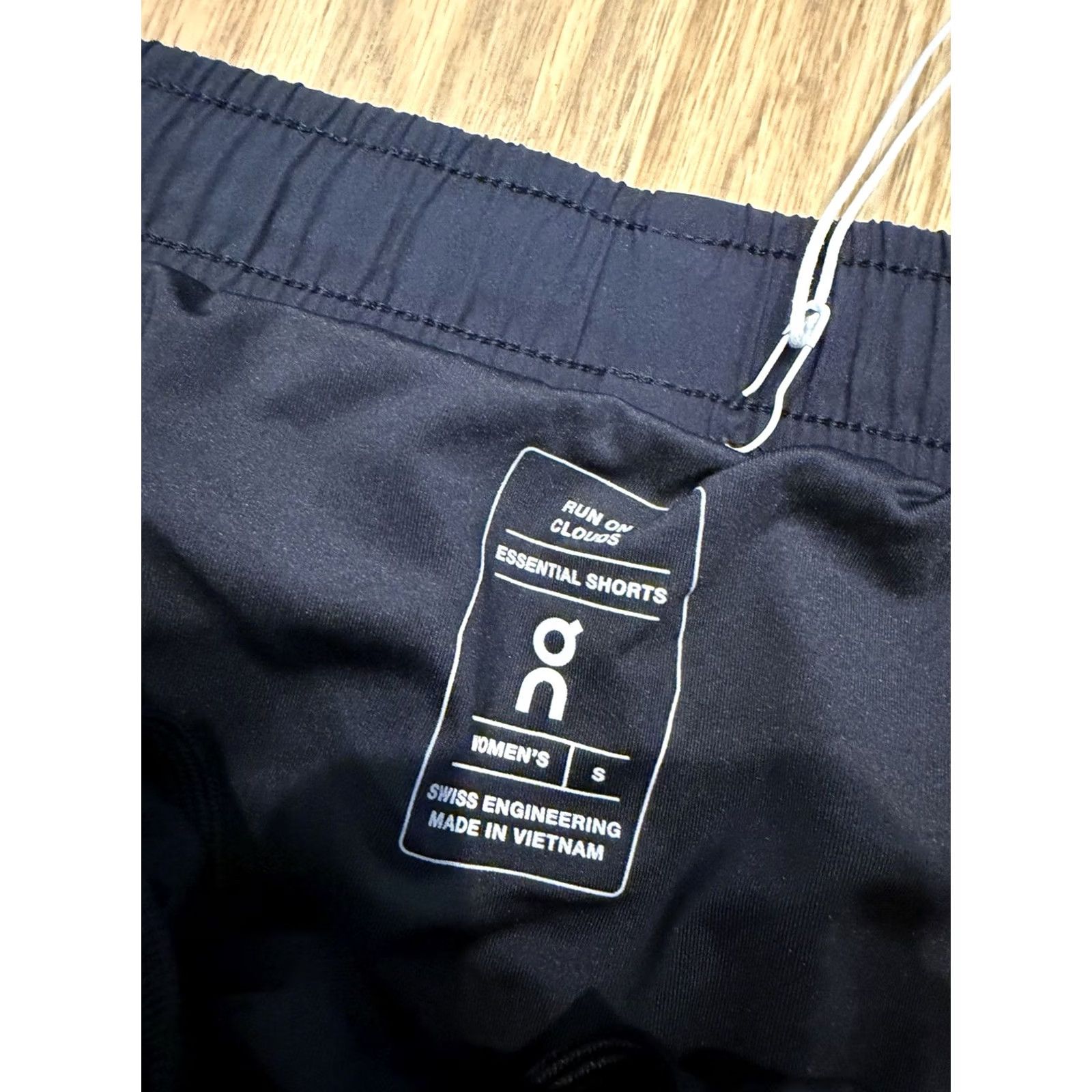 Vintage On Cloud Essential Shorts Womens Small Black Drawstring Pockets Lined NWT Size 28" / US 6 / IT 42 - 4 Thumbnail