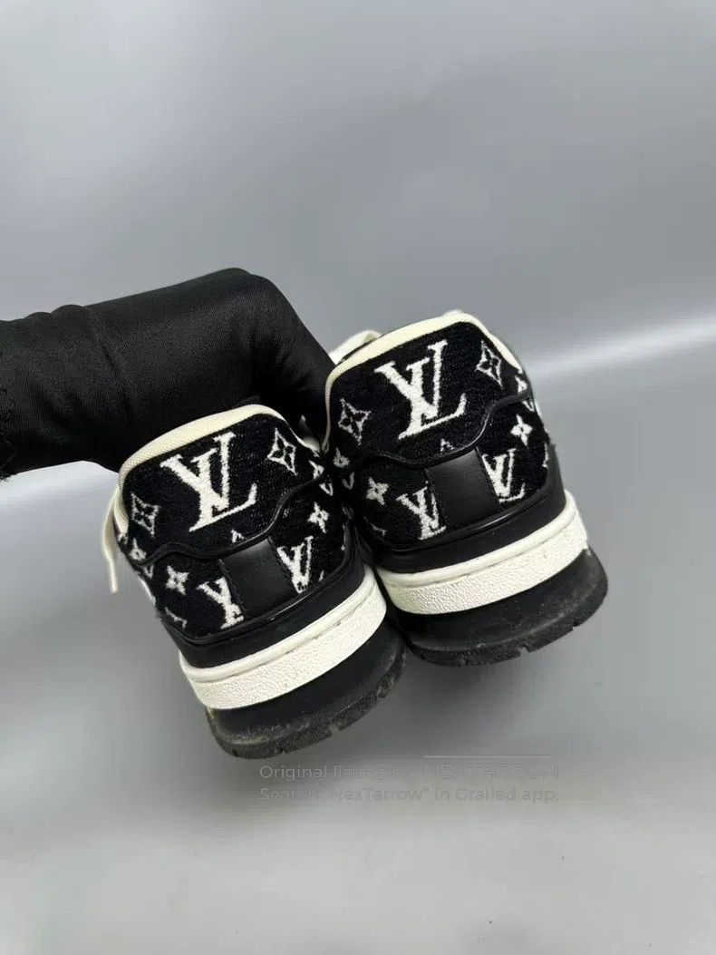 Louis Vuitton Louis Vuitton Black and white flocked full print panda cas Size US 7 / EU 40 - 6 Thumbnail