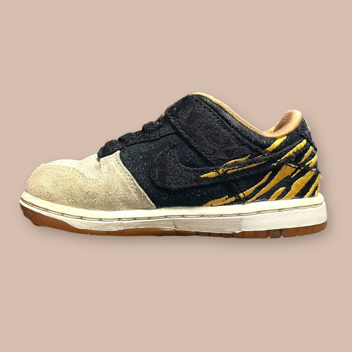 Nike Nike Dunk Low TD ‘God of Wealth’ Size US 5 / EU 37 - 10 Thumbnail