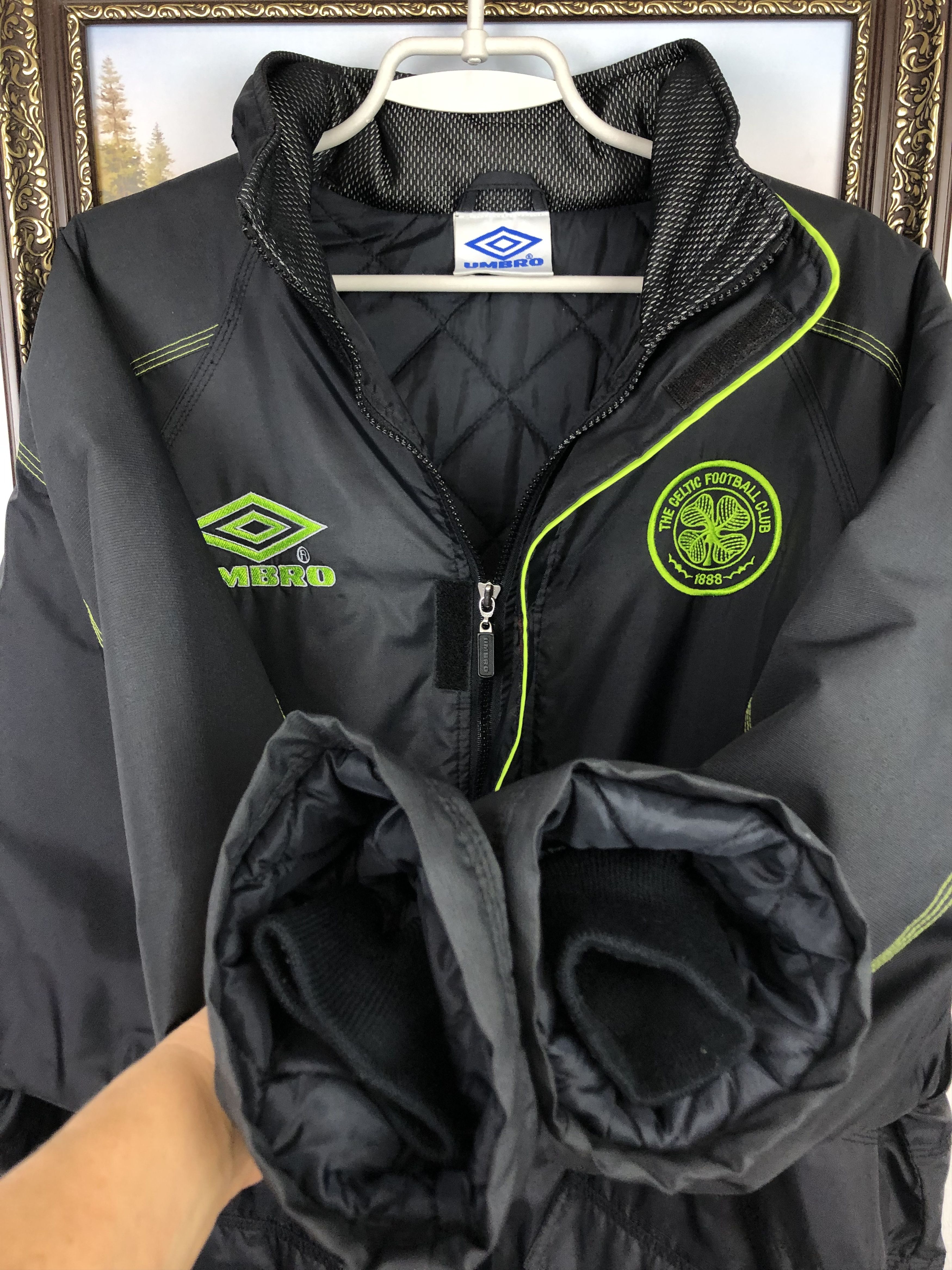 Umbro Vintage Celtic Football Padded Bench Coat Jacket Soccer Size US L / EU 52-54 / 3 - 5 Thumbnail