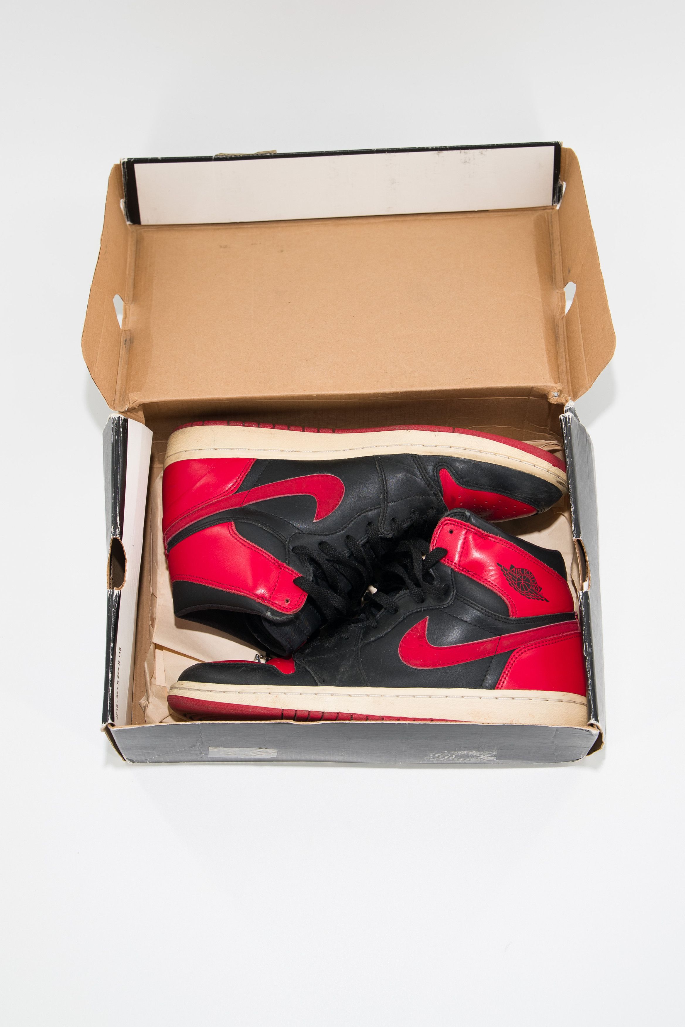 Jordan Brand Jordan 1 Retro Bred (2001) Size US 10.5 / EU 43-44 - 5 Thumbnail