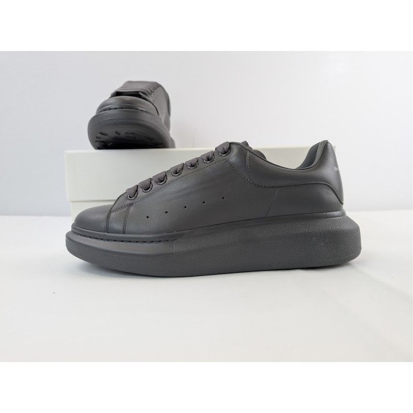 Alexander McQueen o1rshd1 Leather Oversized Sneaker in Lead Pencil Size US 10 / EU 43 - 18 Thumbnail