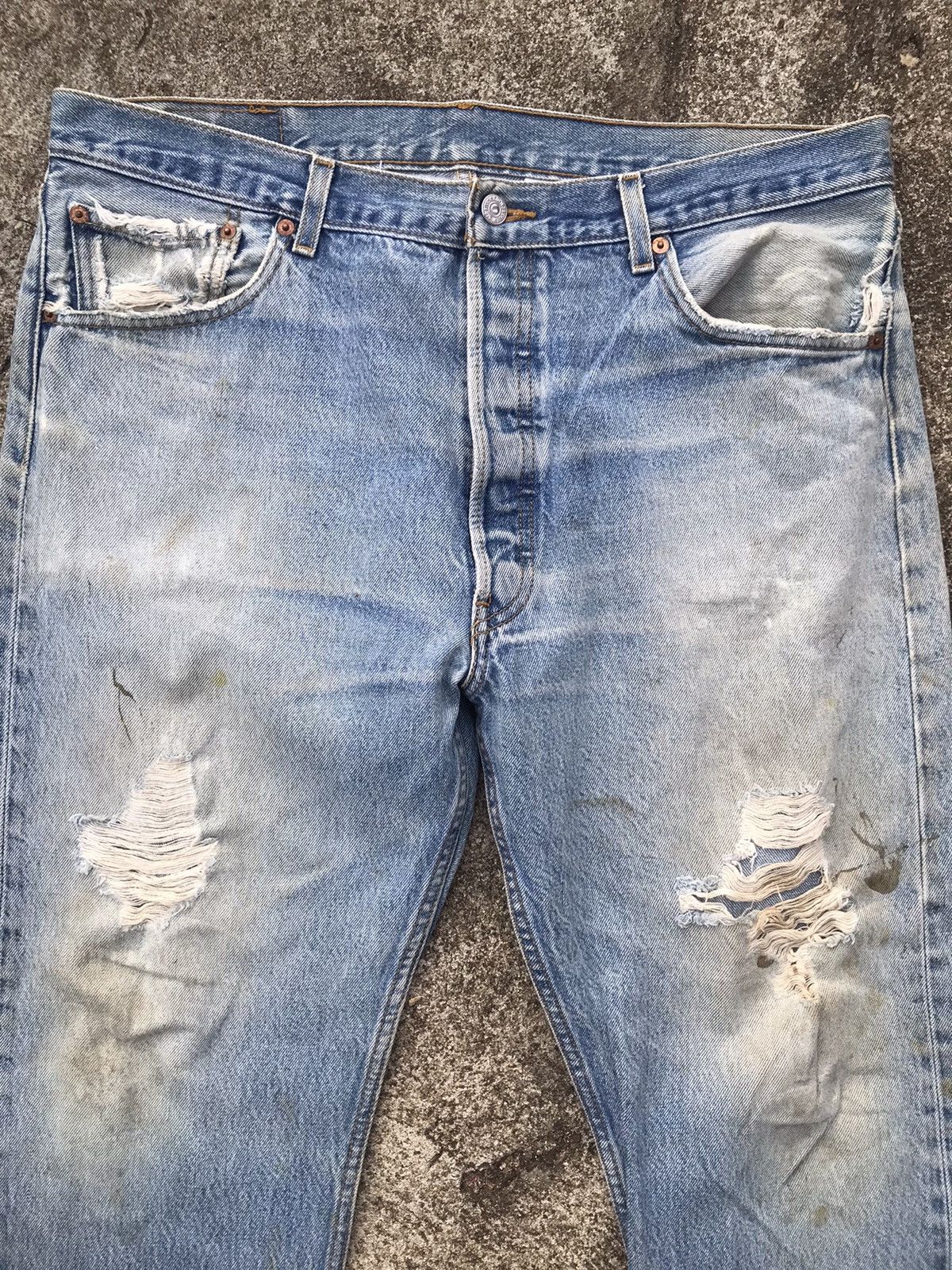 Levi's Vintage Levis 501 Buttonfly Distressed Size US 37 - 7 Thumbnail