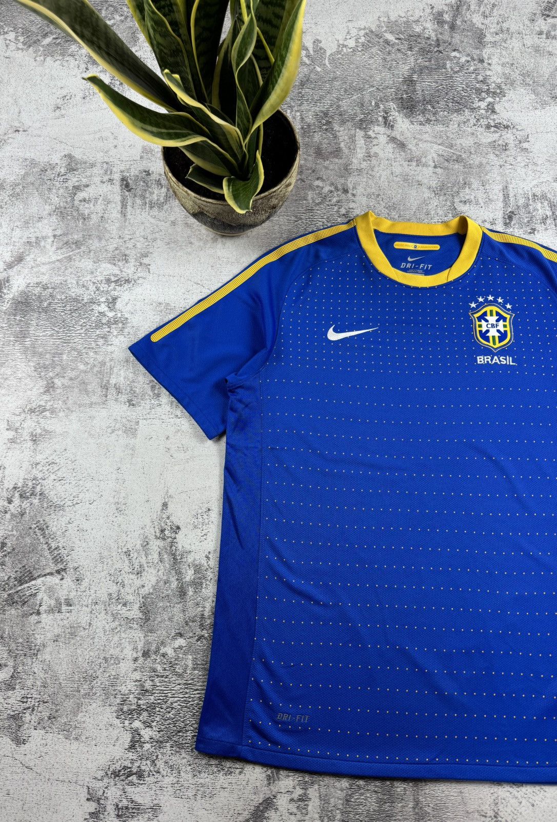 Nike Nike BRAZIL Away 2010/2011 National Football T Shirt Jersey Size US L / EU 52-54 / 3 - 2 Thumbnail