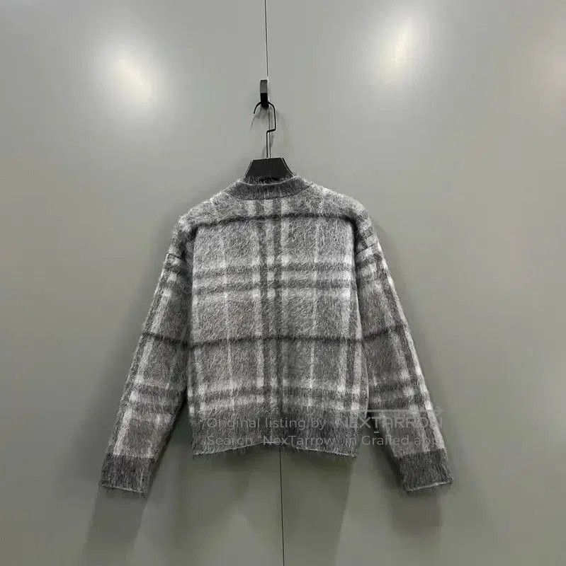 Burberry Burberry Gray Wool Long Sleeve Knit Sweater. Size S / US 4 / IT 40 - 2 Thumbnail