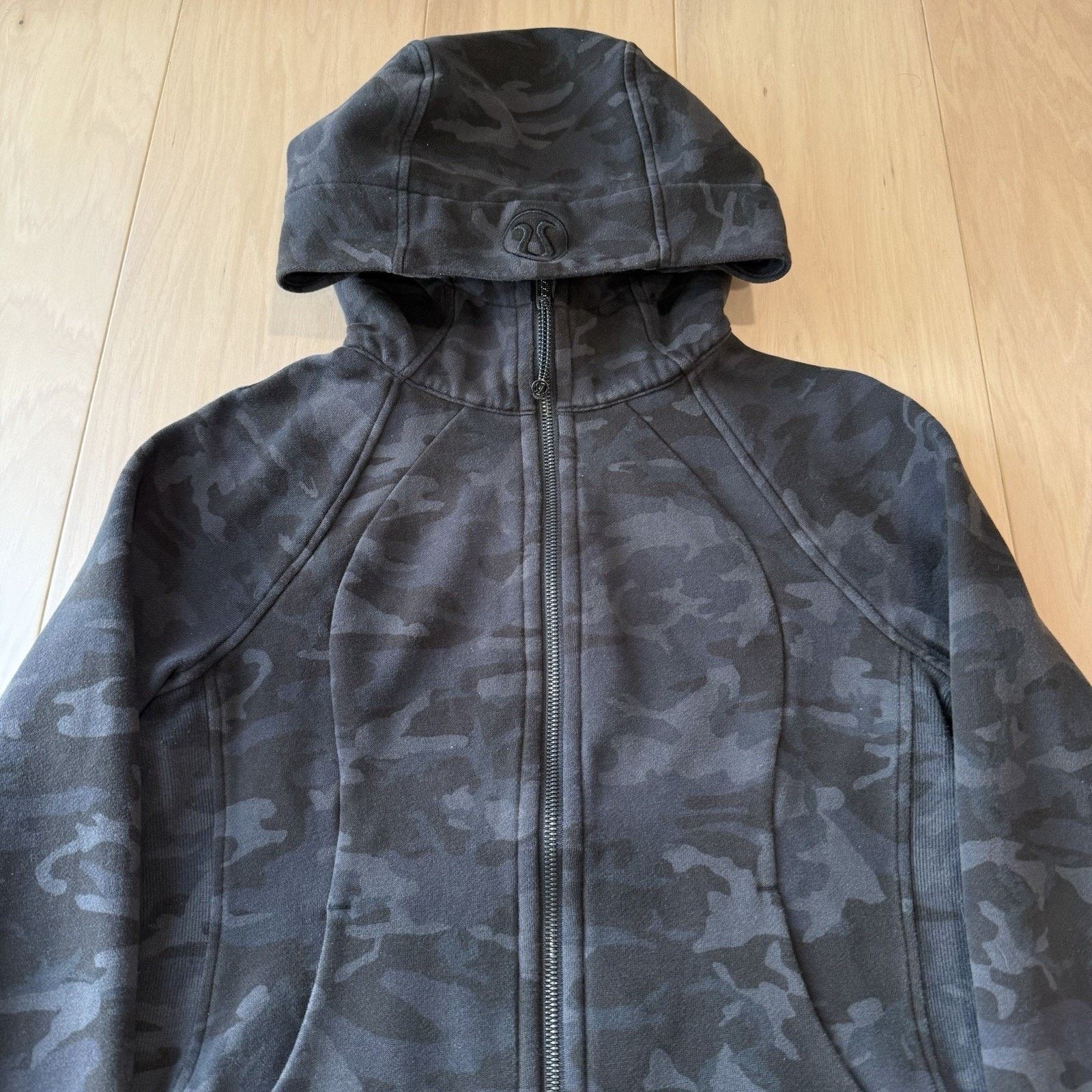 Lululemon Lululemon Scuba Hoodie 6 Black Camo Full Zip Jacket Workout Size M / US 6-8 / IT 42-44 - 3 Thumbnail