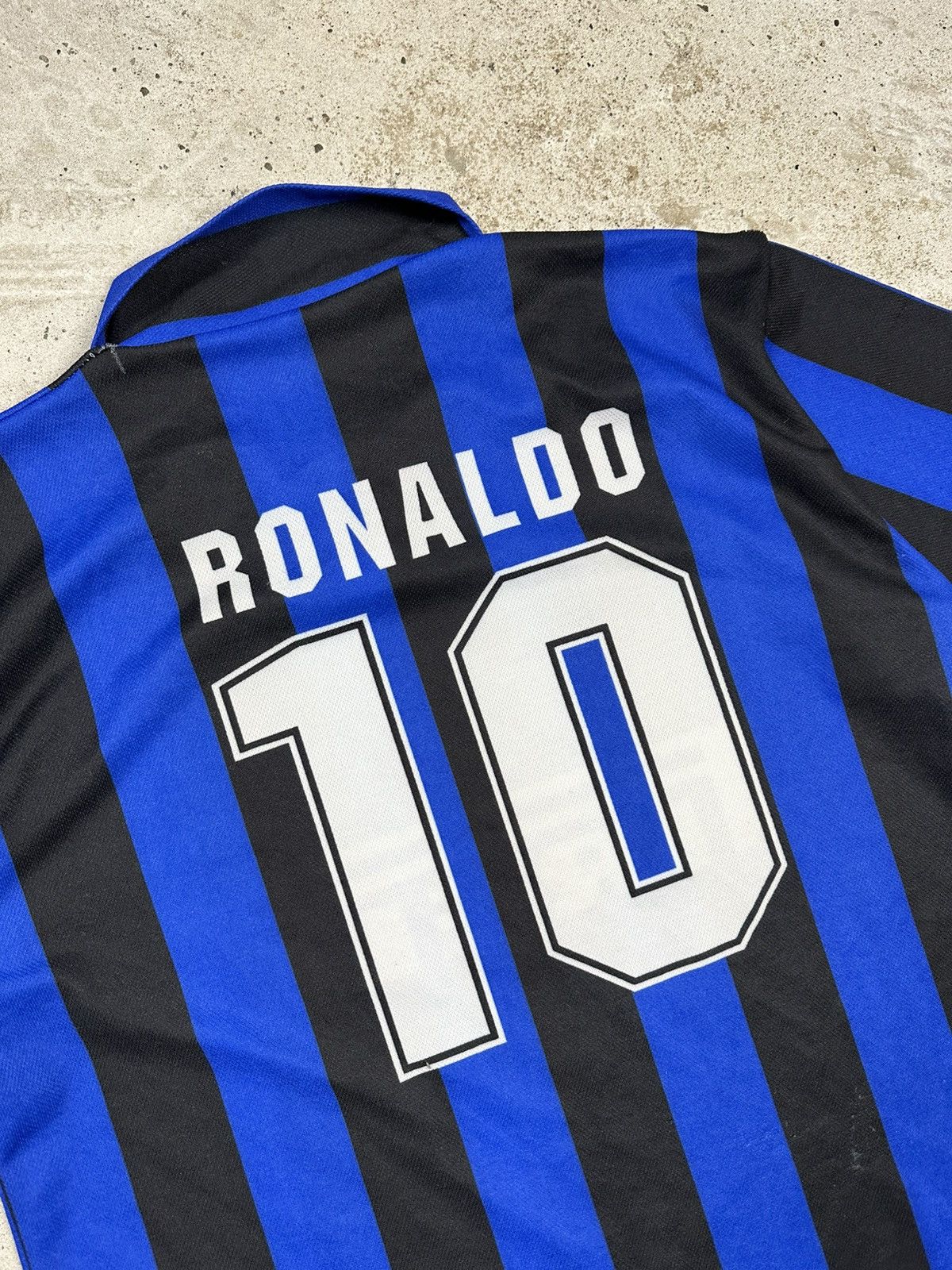 Other Vintage 90s Inter Milan Ronaldo Nazario Home Jersey Size US L / EU 52-54 / 3 - 12 Thumbnail