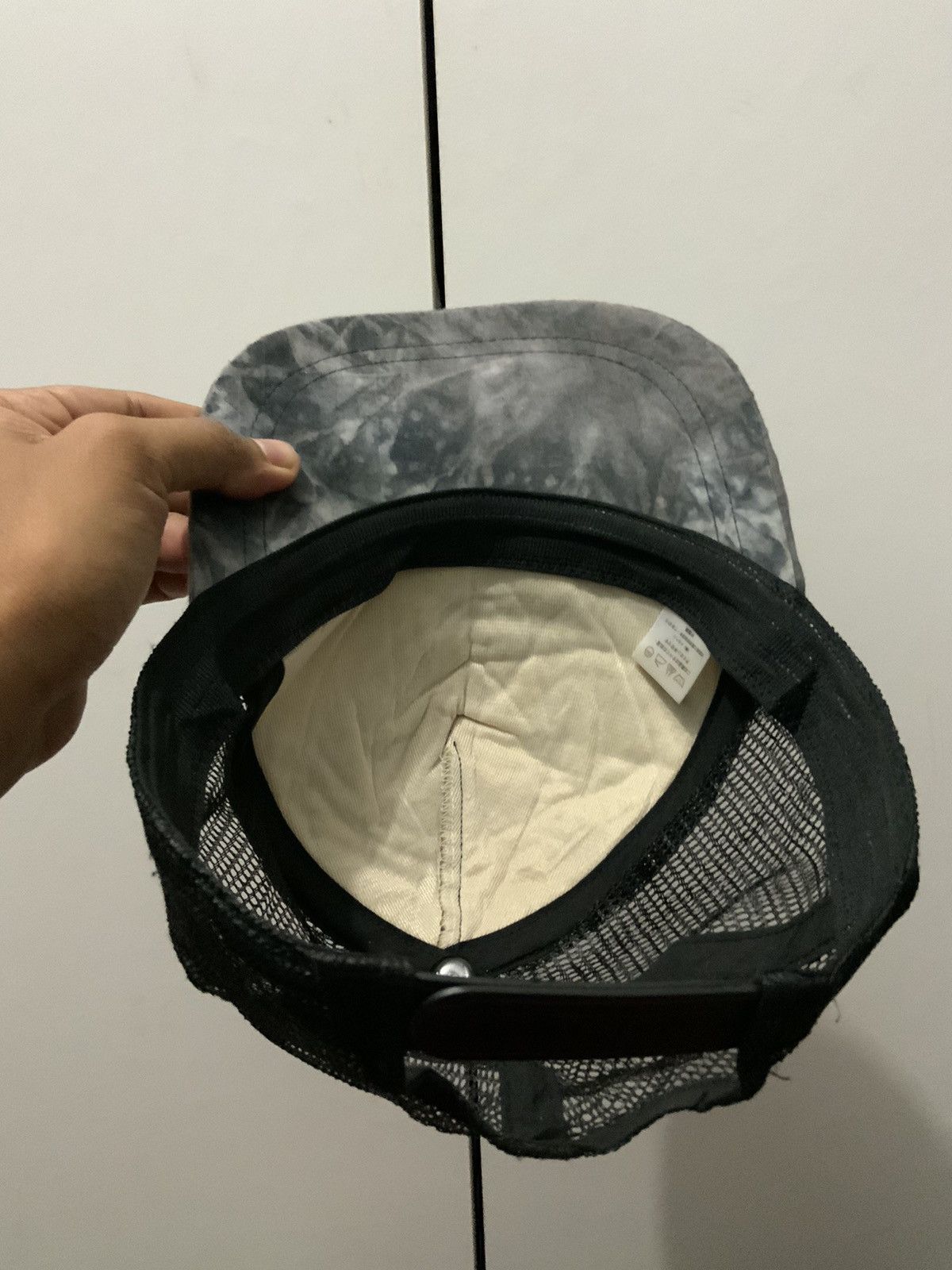 Hat Club Twitching Trucker Hat Size ONE SIZE - 8 Thumbnail