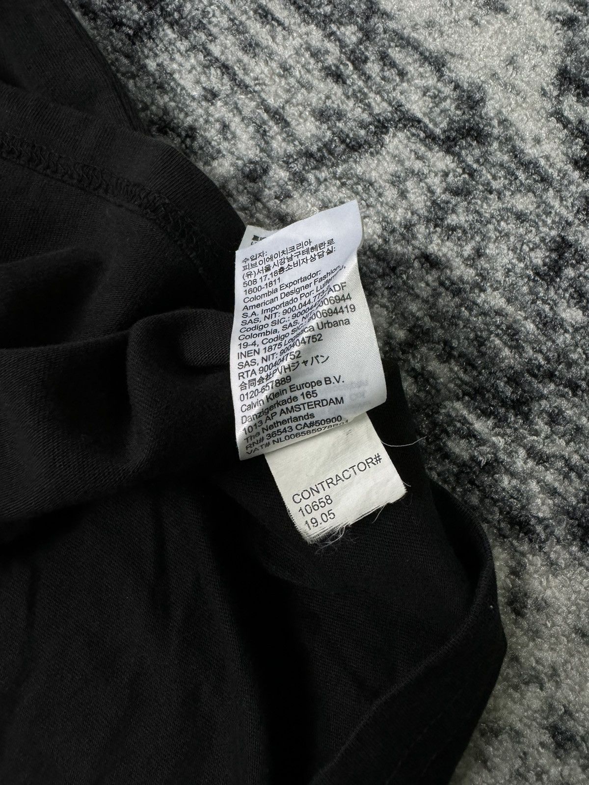 Calvin Klein × Vintage Vintage Calvin Klein Jeans Long Sleeve Tee Shirt Big Logo Size US M / EU 48-50 / 2 - 8 Thumbnail