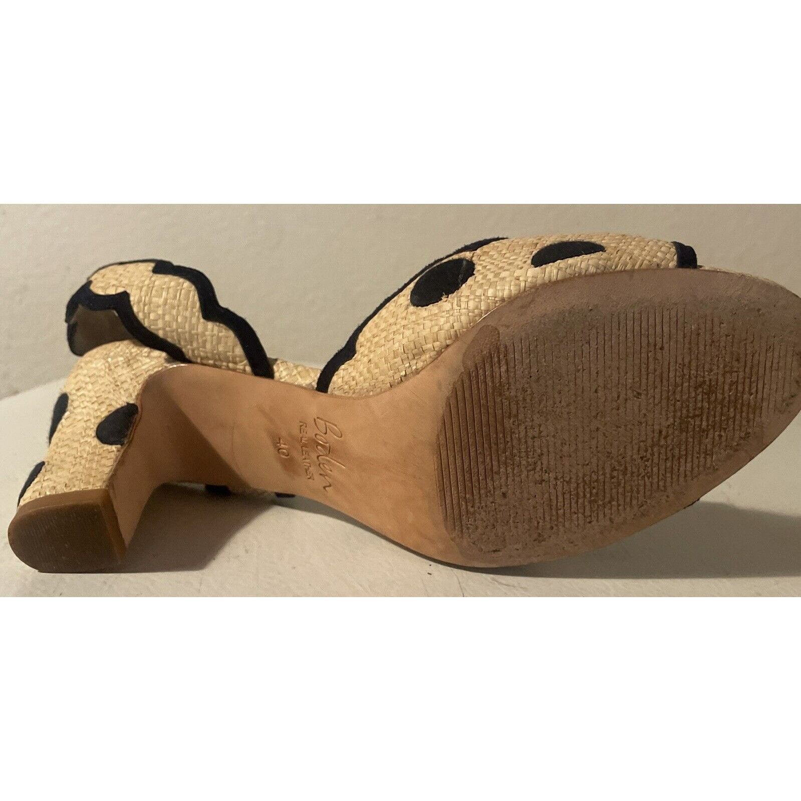 Boden Boden Size EUR 40 US 8.5 Embroidered Heels Shoes Black and R Size US 8.5 / IT 38.5 - 7 Thumbnail
