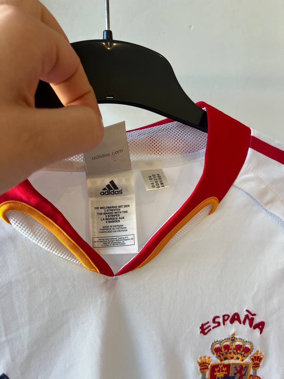 Adidas 2004/06 SPAIN NATIONAL TEAM AWAY SOCCER FOOTBALL JERSEY M Size US M / EU 48-50 / 2 - 6 Thumbnail